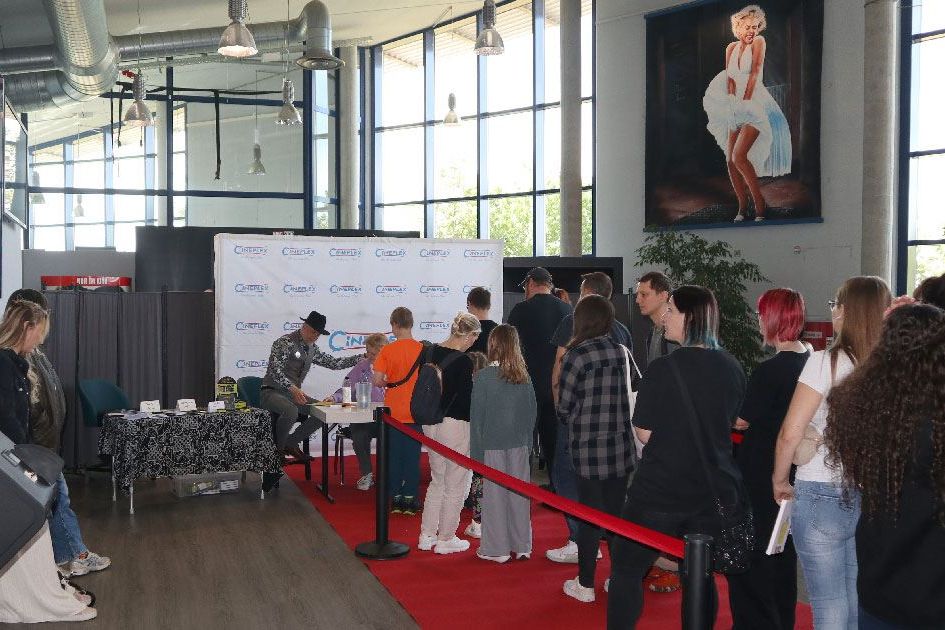 Autogrammstunde mit Erik Elias Bolik, Santiago Ziesmer und Martin Bolik am 10.05.2025 im Cineplex Goslar